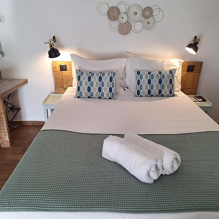 Lovin Book Guesthouse 오비도스 외부 사진