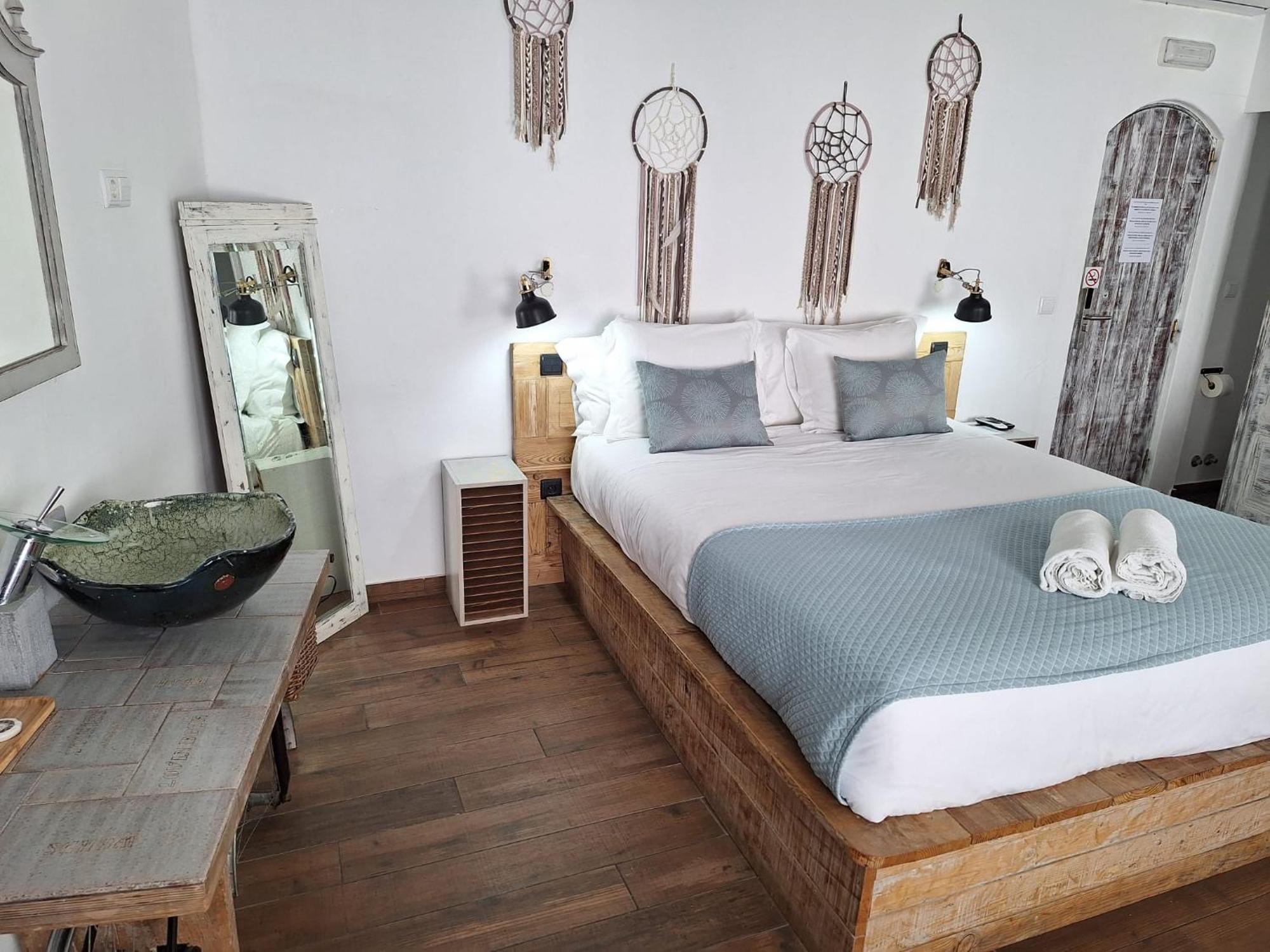 Lovin Book Guesthouse 오비도스 외부 사진