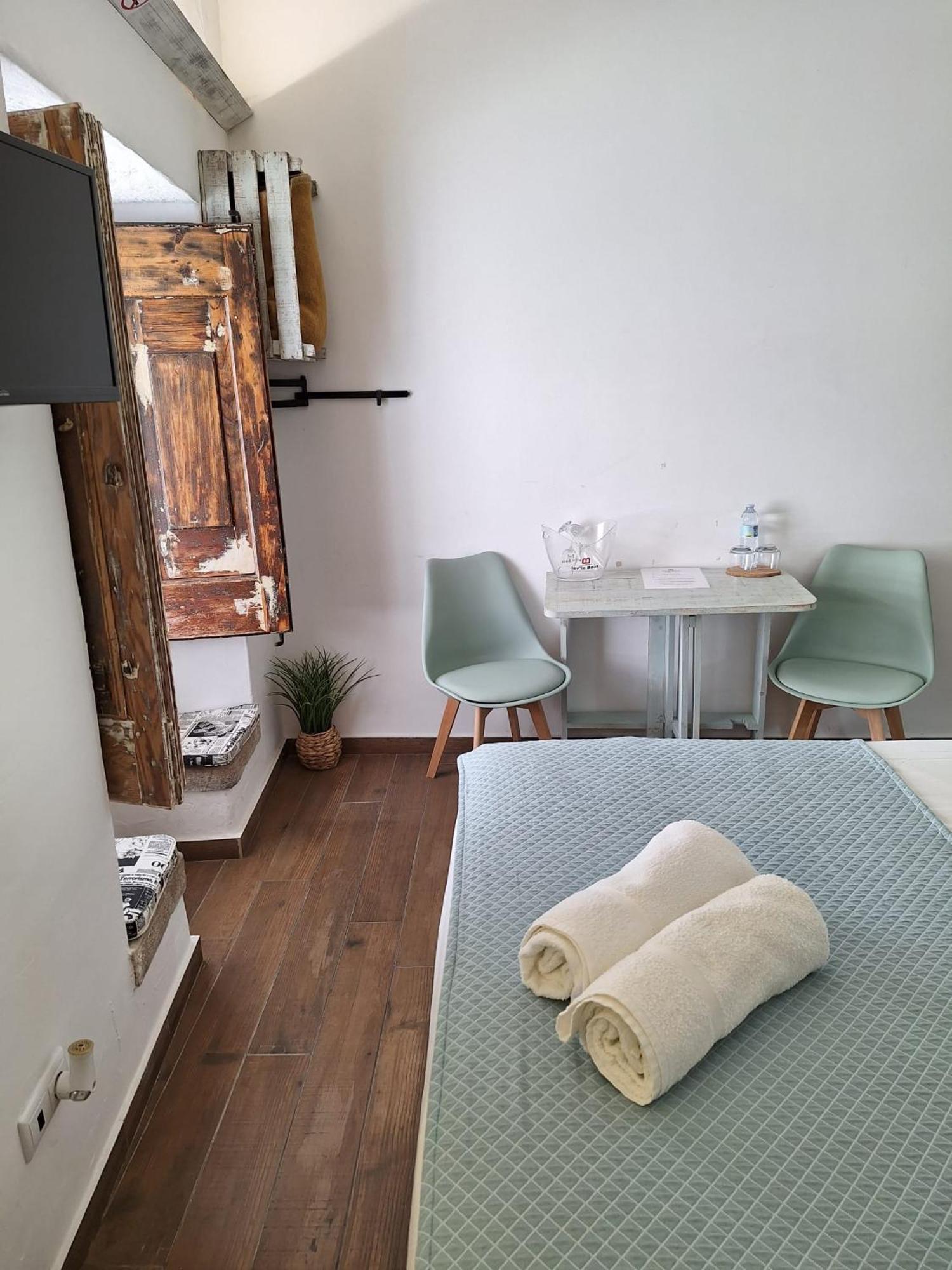 Lovin Book Guesthouse 오비도스 외부 사진