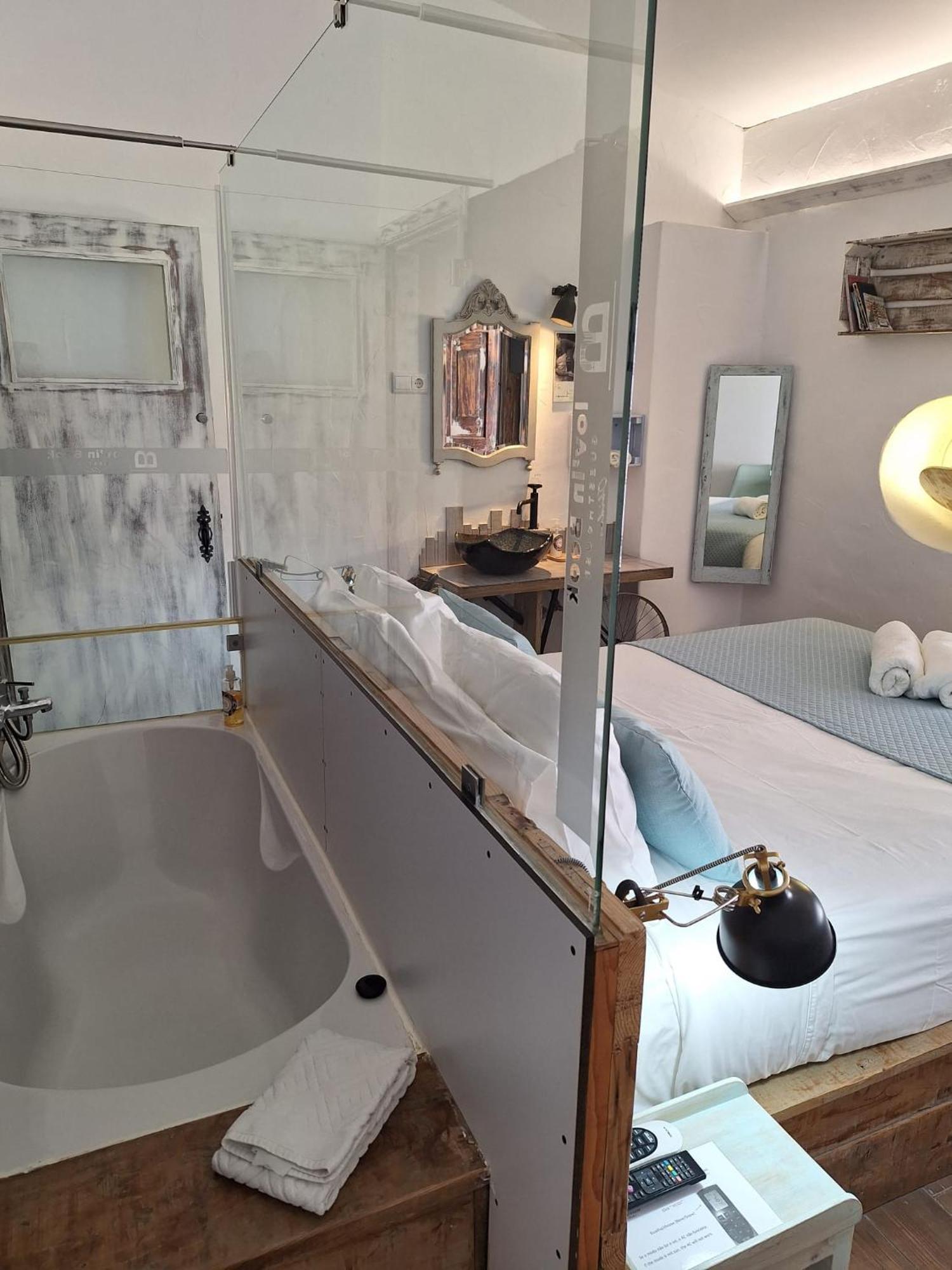 Lovin Book Guesthouse 오비도스 외부 사진