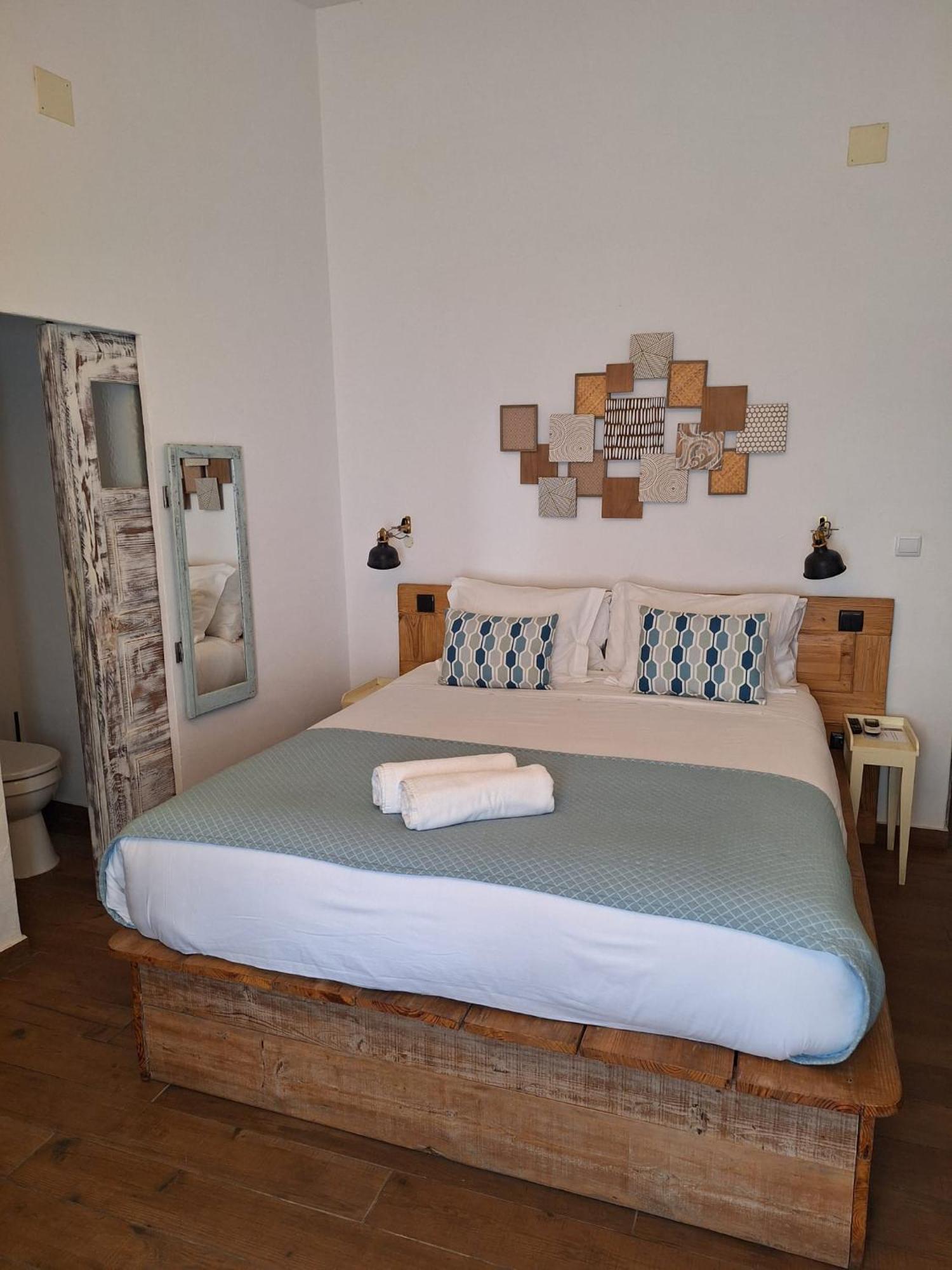 Lovin Book Guesthouse 오비도스 외부 사진